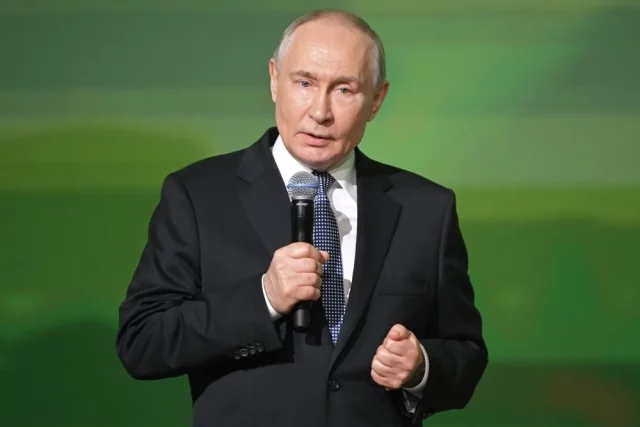 Владимир Путин  выступил на форуме «Все для Победы» в национальном центре «Россия».