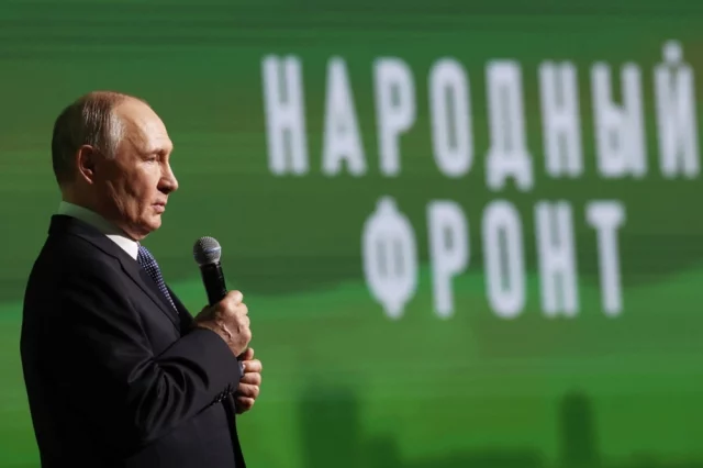 Президент России Владимир Путин поучаствовал в форуме Народного фронта «Все для Победы!». 