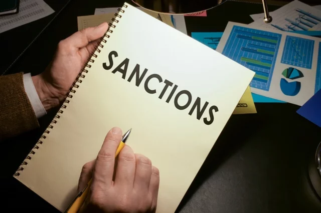 Из-за антироссийских санкций американский бизнес реально очень страдает.