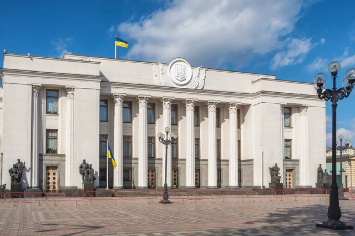 Верховная Рада Украины не назначила глав Минобороны и МИД до каникул