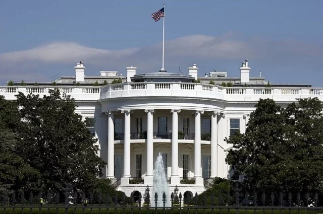Администрация Дональда Трампа столкнулась с серьезными трудностями при определении дальнейшего курса в отношении Ирана.