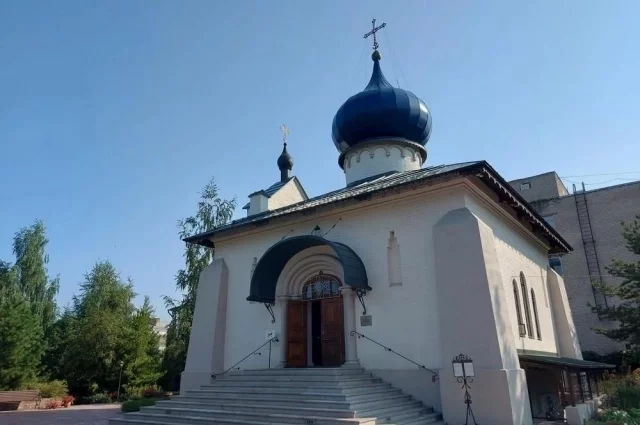 Церковь иконы Казанской Божией матери Успенского монастыря построена в неорусском стиле в Перми.