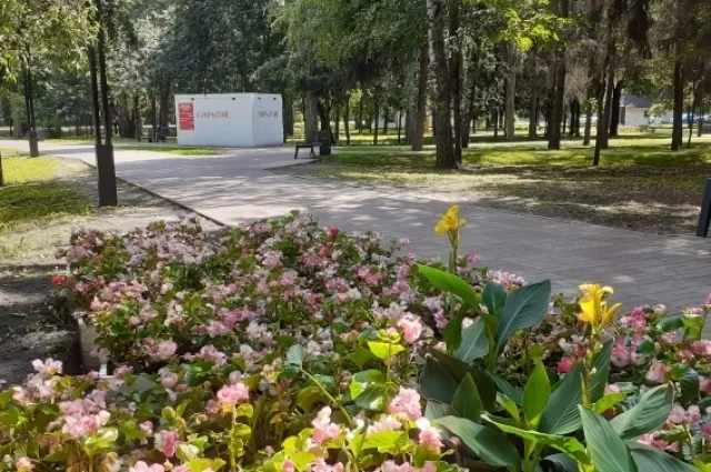В Белгороде весь день не стихают сирены тревоги и опасности атак БПЛА.