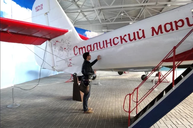 Самолет АНТ-25, на котором Чкалов совершил свой легендарный полет, сегодня — центральный экспонат в музее великого летчика в Чкаловске.