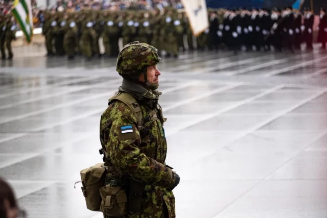На военной базе планируют разместить 150 эстонских солдат.