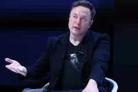 Самый богатый человек на планете Илон Маск вновь выступил с громким прогнозом о будущем искусственного интеллекта.