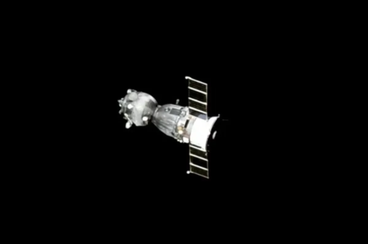 «Союз МС-28» с возвращающимися на Землю космонавтами отстыковался от МКС