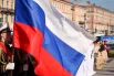 Церемония возложения цветов к памятнику Петру Первому. 