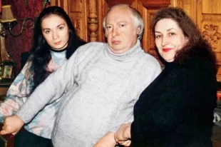Ободзинский с Анной Есениной и дочерью Валерией. 