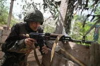 Наши войска сейчас заняты выходом к Доброполью, последнему крупному городу на этом участке фронта.