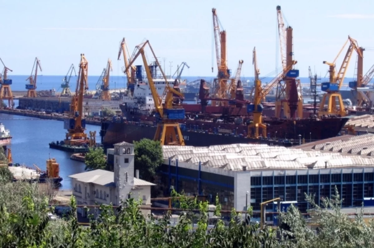 О бомбе в порту Румынии сообщили с украинского и польского номеров