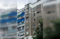 Жильцов дома в Курске эвакуировали, территорию оцепили, на месте работают саперы..