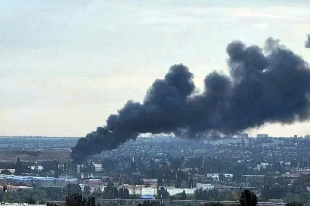 Военные эксперты отмечают, что такого массированного и столь же обширного по географии удара возмездия ВС РФ давно не наносило.