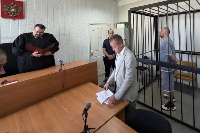 Первым из задержанных по делу о смерти уральского учёного в СИЗО отправился Александр Реверук. 