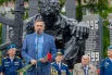 Десантников по поручению главы региона Дениса Паслера поздравил вице-губернатор Василий Козлов.