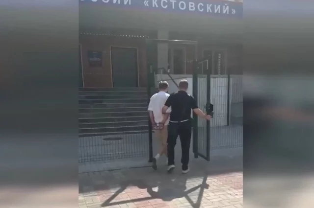 Студента, который проводил так называемый обыск, задержали в Ижевске.