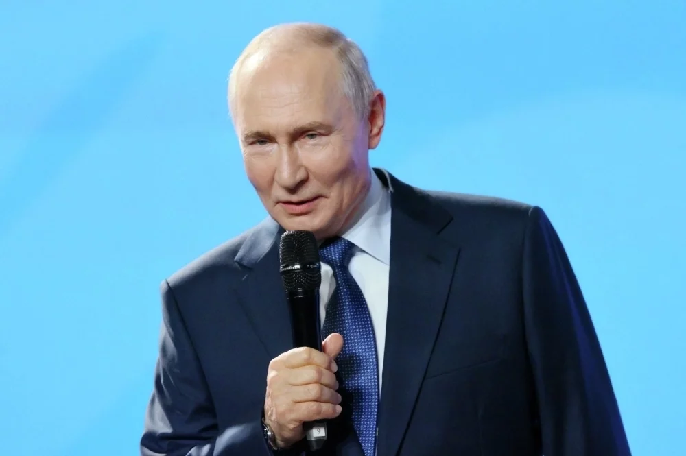 Президент РФ Владимир Путин выступает на церемонии закрытия всероссийского конкурса «Большая перемена».