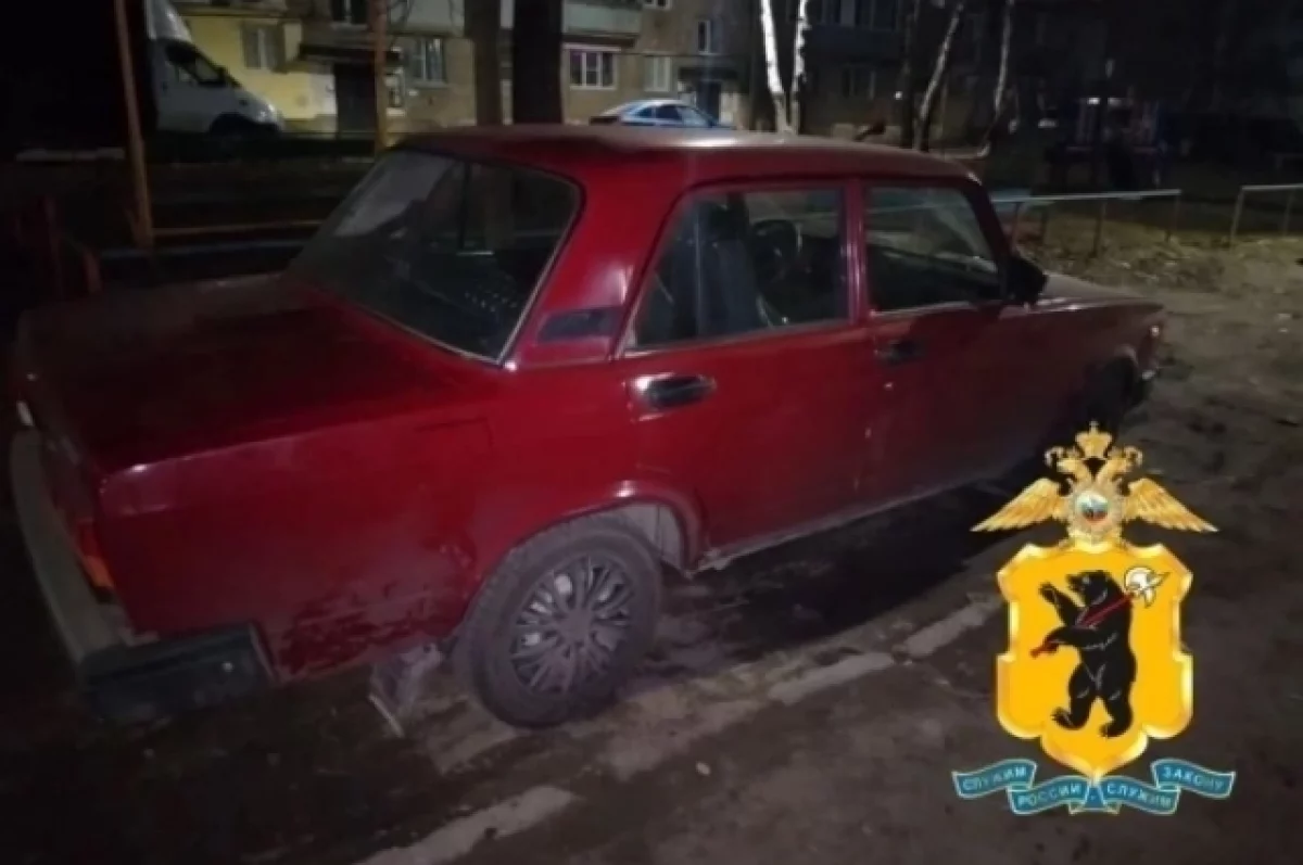 В Ярославле пьяный хулиган повредил чужой автомобиль на 110 тысяч рублей