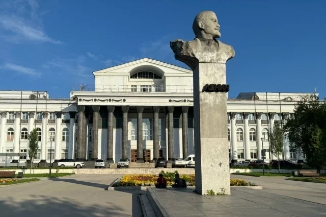 В ДК им. В. И. Ленина могут вернуться творческие коллективы Перми. Его планируют перевести в  муниципальную собственность.