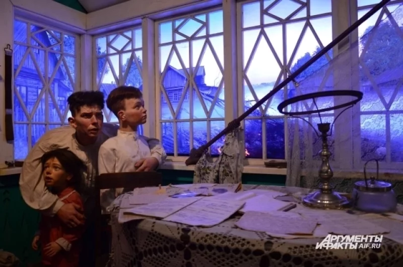 Второй вагон посвящён началу войны, когда люди поняли, что мирная жизнь закончилась.