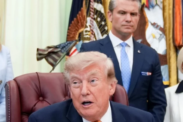 Трамп заявил, что с Тегераном вот-вот подпишут соглашение, а глава Пентагона выбивает средства на продолжение военной кампании.