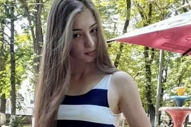 С момента исчезновения Анны её родители, Николай и Диана, живут в ожидании вестей, ищут детали, способные раскрыть тайну.