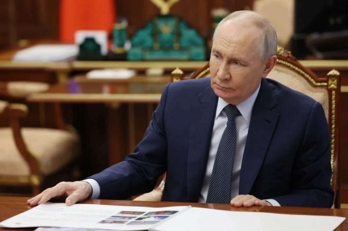 Путин упростил присвоение воинских званий добровольцам