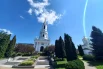 Никольская церковь с надвратной колокольней.