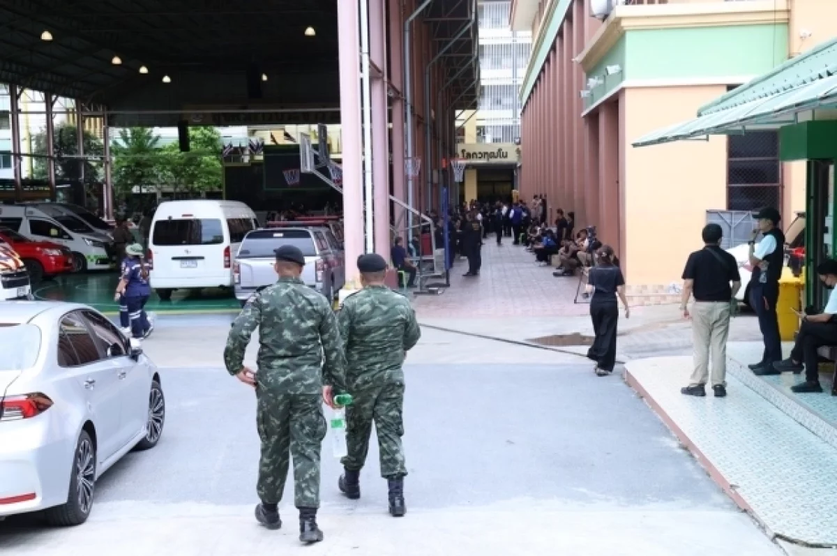 Число погибших при стрельбе в престижной школе в Таиланде выросло до 9