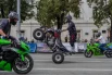 Стантрайдеры показали трюки на мотоциклах и квадроциклах.