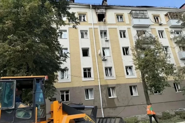 Повреждённые при атаках ВСУ дома.