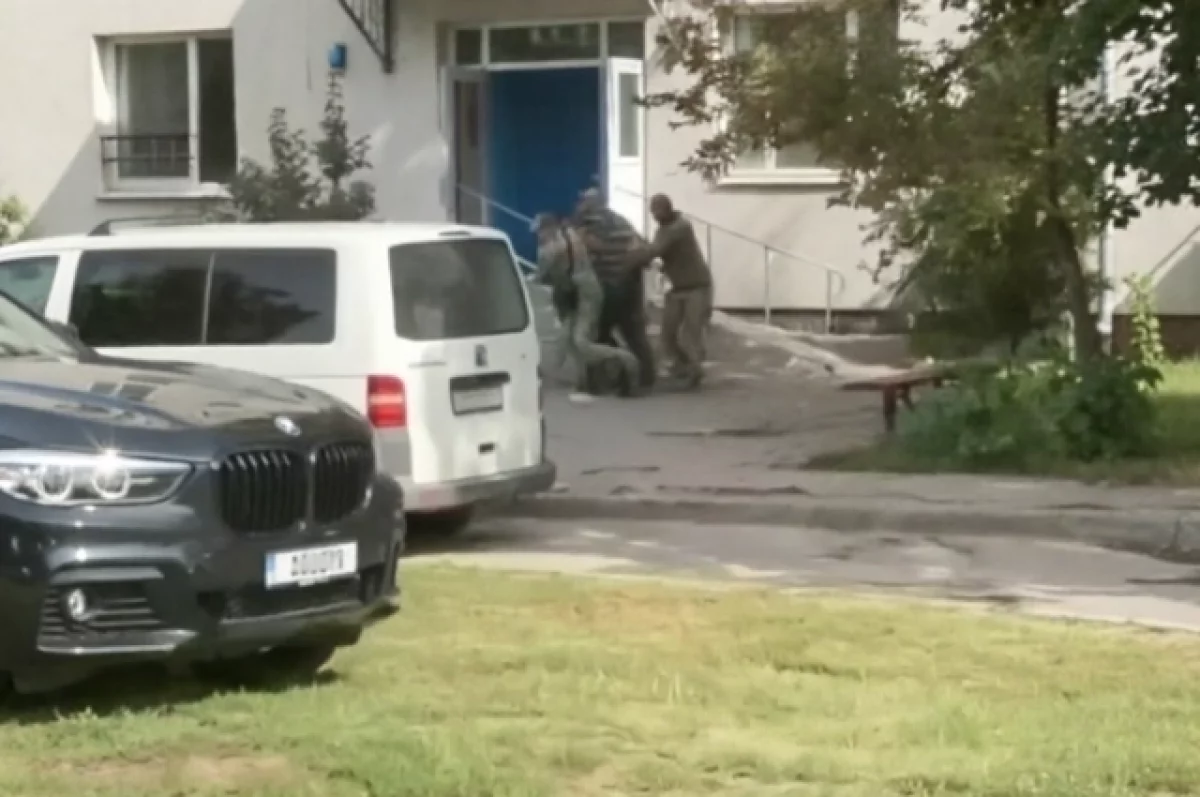 Момент похищения украинца сотрудниками ТЦК в Харькове попал на видео