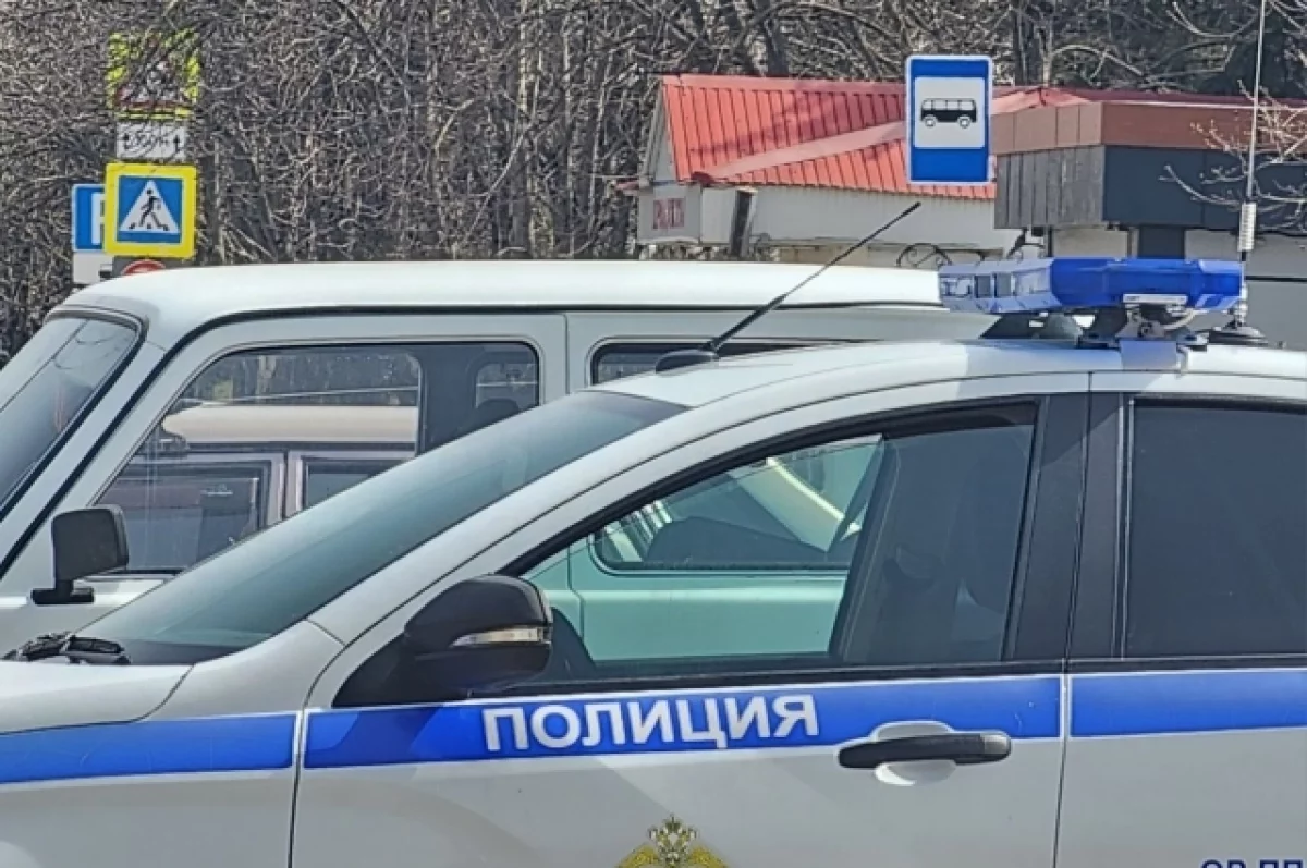 Угличанин напал на полицейского прямо в служебной машине