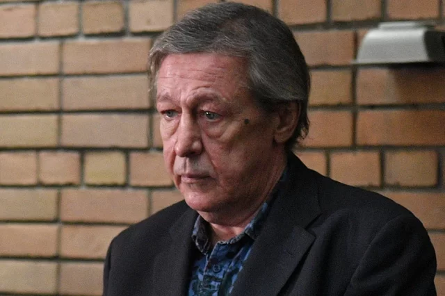 Михаил Ефремов.