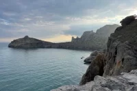 В Севастополе при разминировании боеприпасов ВСУ погибли четверо сотрудников МЧС и один охранник. 