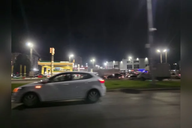 В Татарстане продолжается снижение цен на автомобильное топливо. 