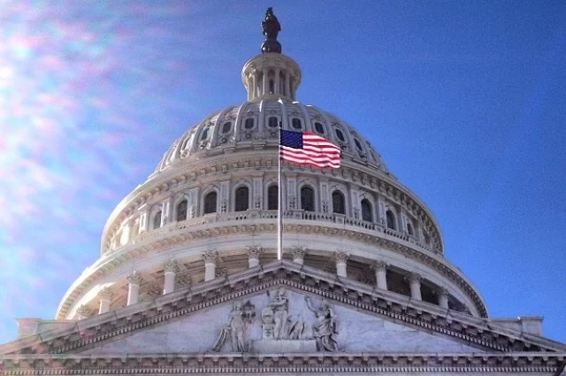 Нейросети в Конгрессе США используют уже не только для поиска информации.