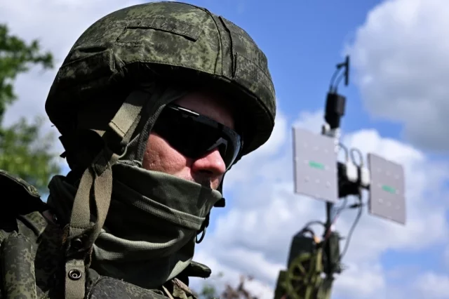 С начала войны и по состоянию на 18 августа российские войска уничтожили 674 самолета украинской армии.