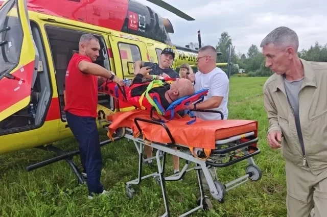 Мужчине на месте оказали экстренную помощь