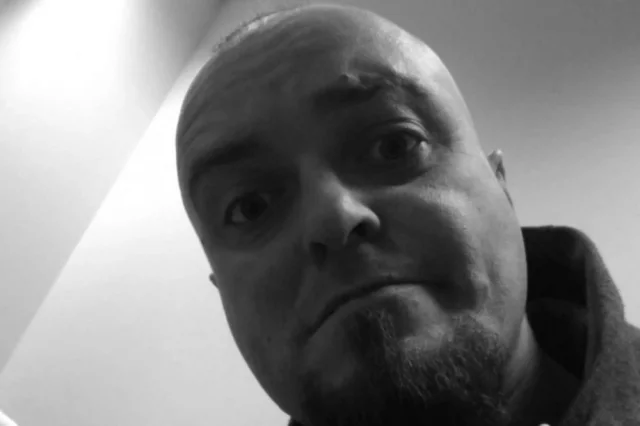Дмитрий Оганян был многодетным отцом: старший сын от первого брака и девочка с мальчиком трёх и пяти лет — от второго.