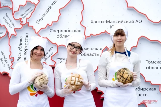 На фестивале «Русское поле», который пройдет 22 августа в парке на Поклонной горе, одной из самых зрелищных зон станет «Хлебная карта» – на ней будет представлено 89 видов хлеба из разных регионов.