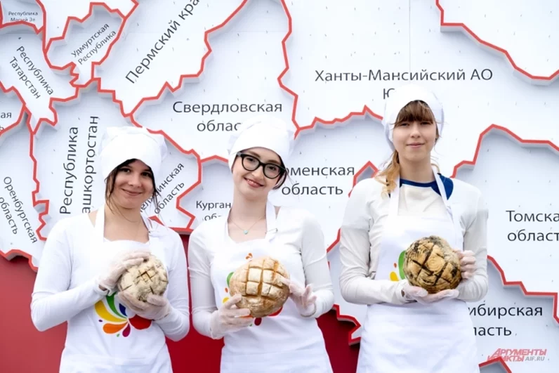 На фестивале «Русское поле», который пройдет 22 августа в парке на Поклонной горе, одной из самых зрелищных зон станет «Хлебная карта» – на ней будет представлено 89 видов хлеба из разных регионов.
