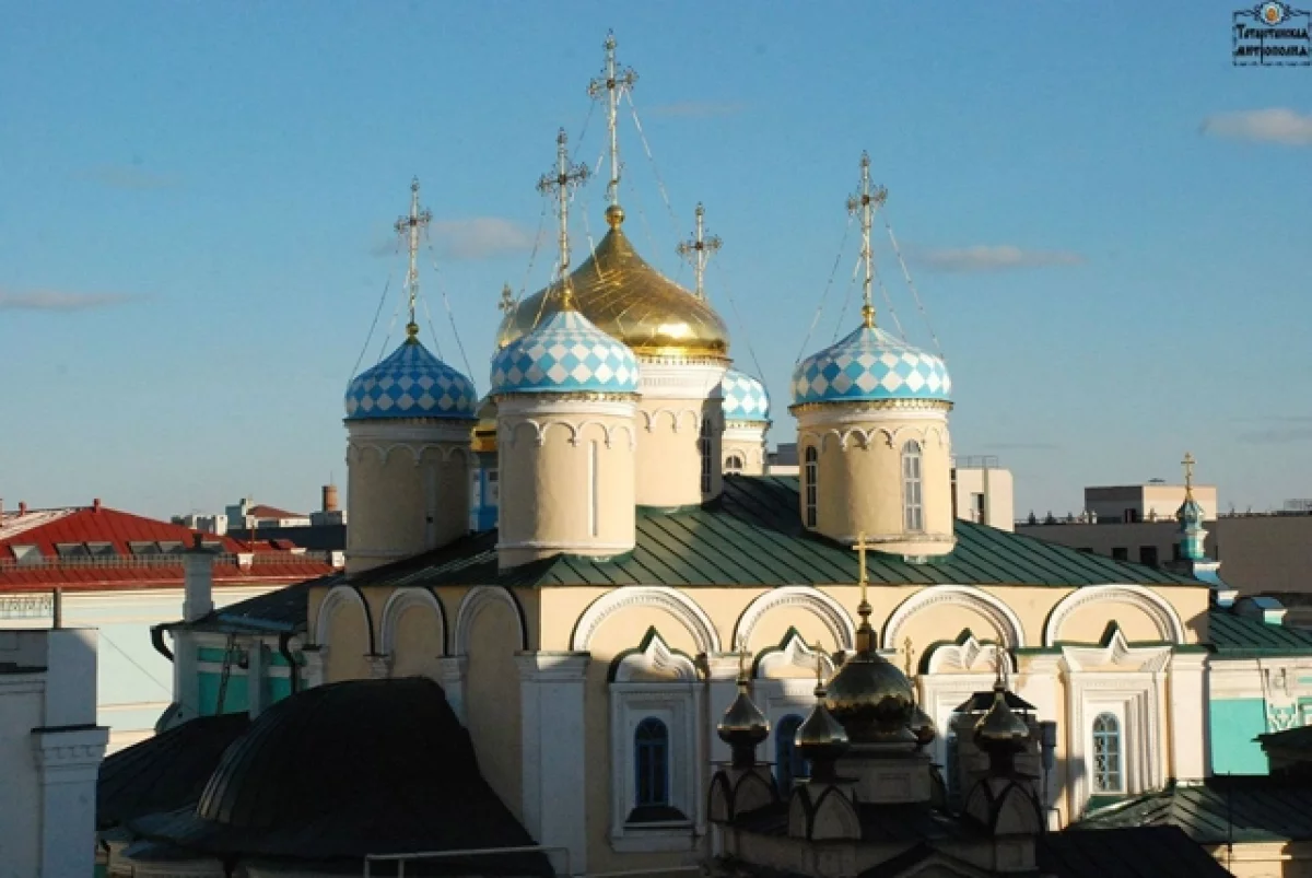  Никольский собор — единственный храм в Казани с клетчатыми куполами.