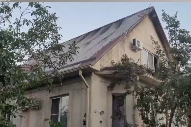 Трое воспитанников частного детского центра погибли из-за падения обломков украинского беспилотника. 