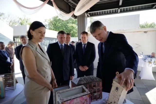 Максим Решетников и Александр Шуваев посетили общественное пространство «Креатив-таун», расположенное в городском парке культуры и отдыха им. В.И. Ленина в Белгороде.