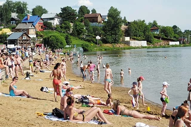 Водостойкие солнцезащитные средства могут обеспечить защиту только во время купания.