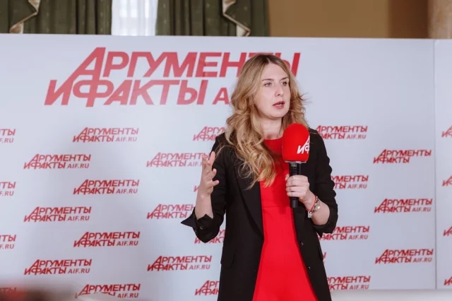 Юлия Лемарк, выпускница «Мастерской новых медиа», сценарист более 50 фильмов, в том числе документального сериала «Роман Костомаров: рождённый дважды»