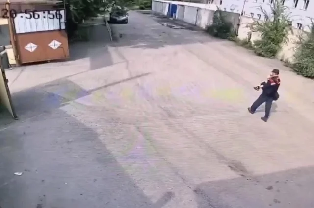 Мужчина просто взял и унёс мальчика на руках в Кемеровской области