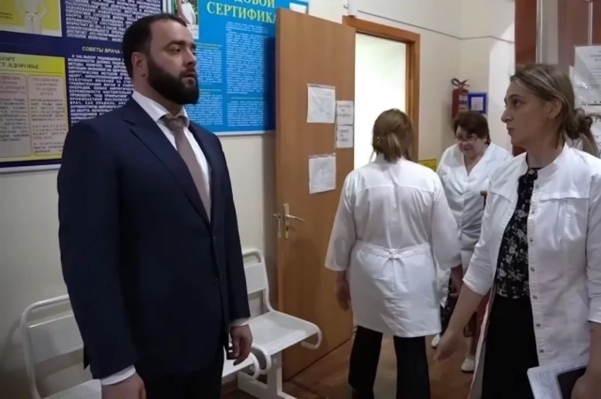 Чиновник Минздрава устроил проверку в женских консультациях Махачкалы