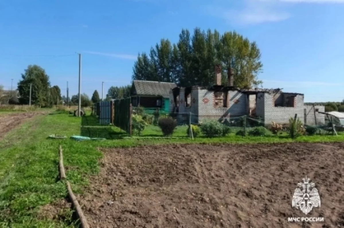 В Тутаевском округе зарядка телефона едва не сожгла жилой дом